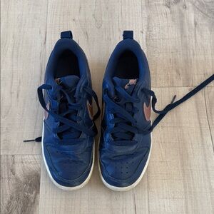 Nike Kids Navy and Bronze Court Sneakers kids 4.5